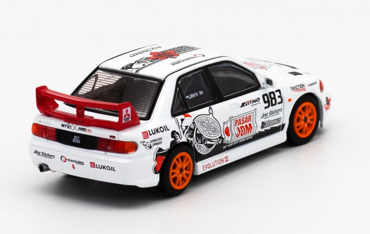 1:64 Mitsubishi Lancer Evolution III -- Trackers Racing -- INNO64