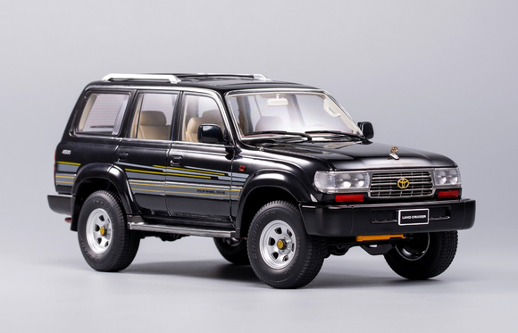 1:18 Toyota Land Cruiser J8 1990 -- Black -- NZG