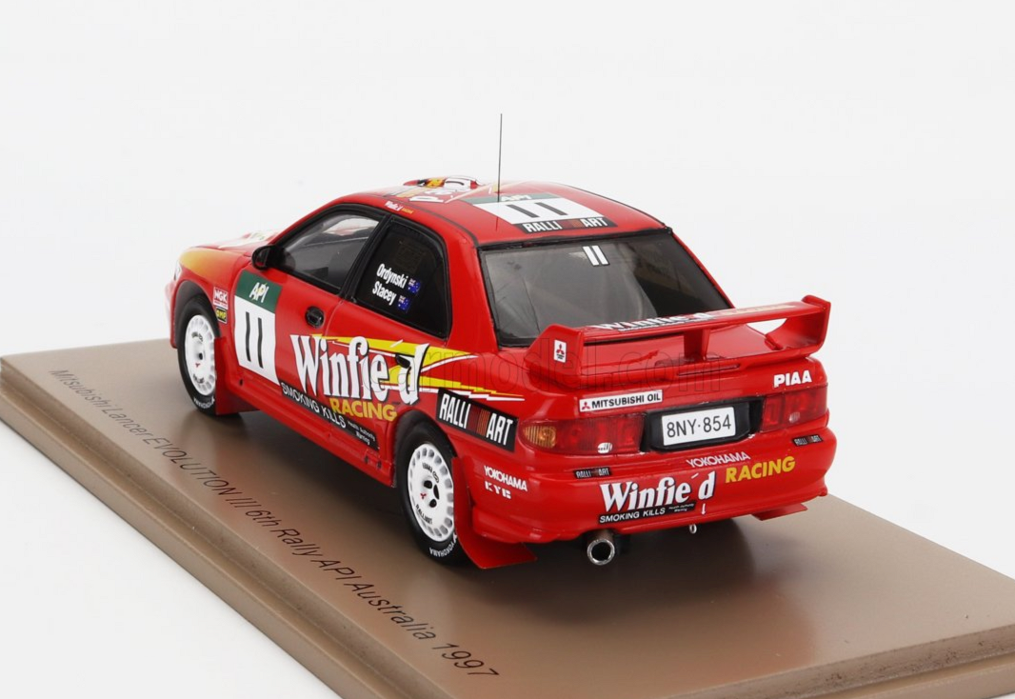 Coche miniatura Mitsubishi Lancer 1/43 IXO EVO V matt-blanco 1998 Plain Body Version inklusive 4 Ersatzräder Coche miniatura Mitsubishi Lancer 1/43 IXO EVO V matt-blanco 1998 Plain Body Version inklusive 4 Ersatzräder