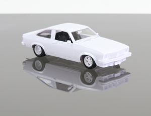 1:24 Holden LX SS Torana Slammed 308 Engine -- PLASTIC KIT -- DDA Collectibles