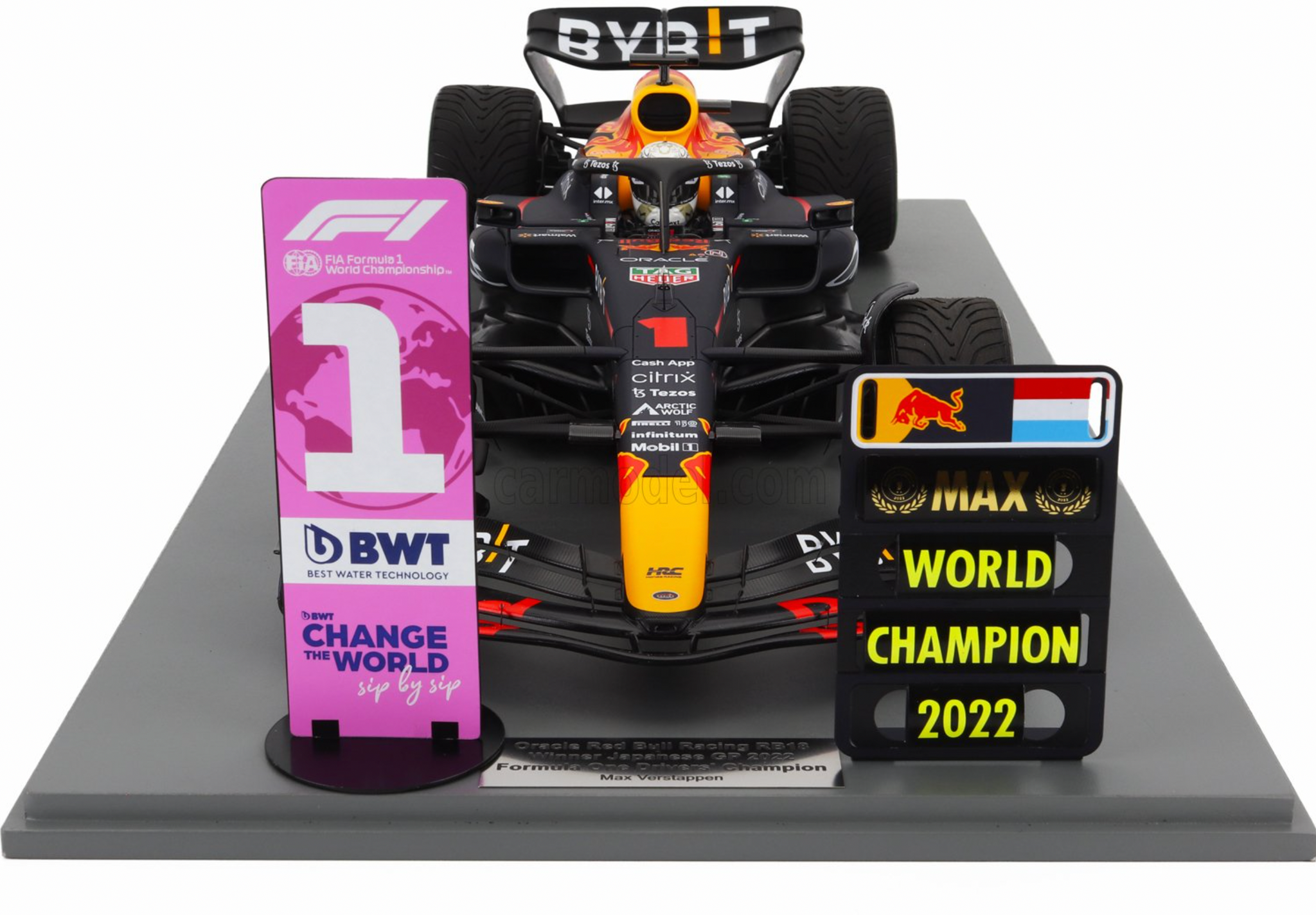 1:12 2022 Max Verstappen - World Championship Winner - Red Bull RB18 - 1:12 2022 Max Verstappen - World Championship Winner - Red Bull RB18 -