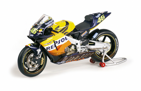 Pre-Order) 1:12 2002 MotoGP World Champion -- Valentino Rossi -- #46