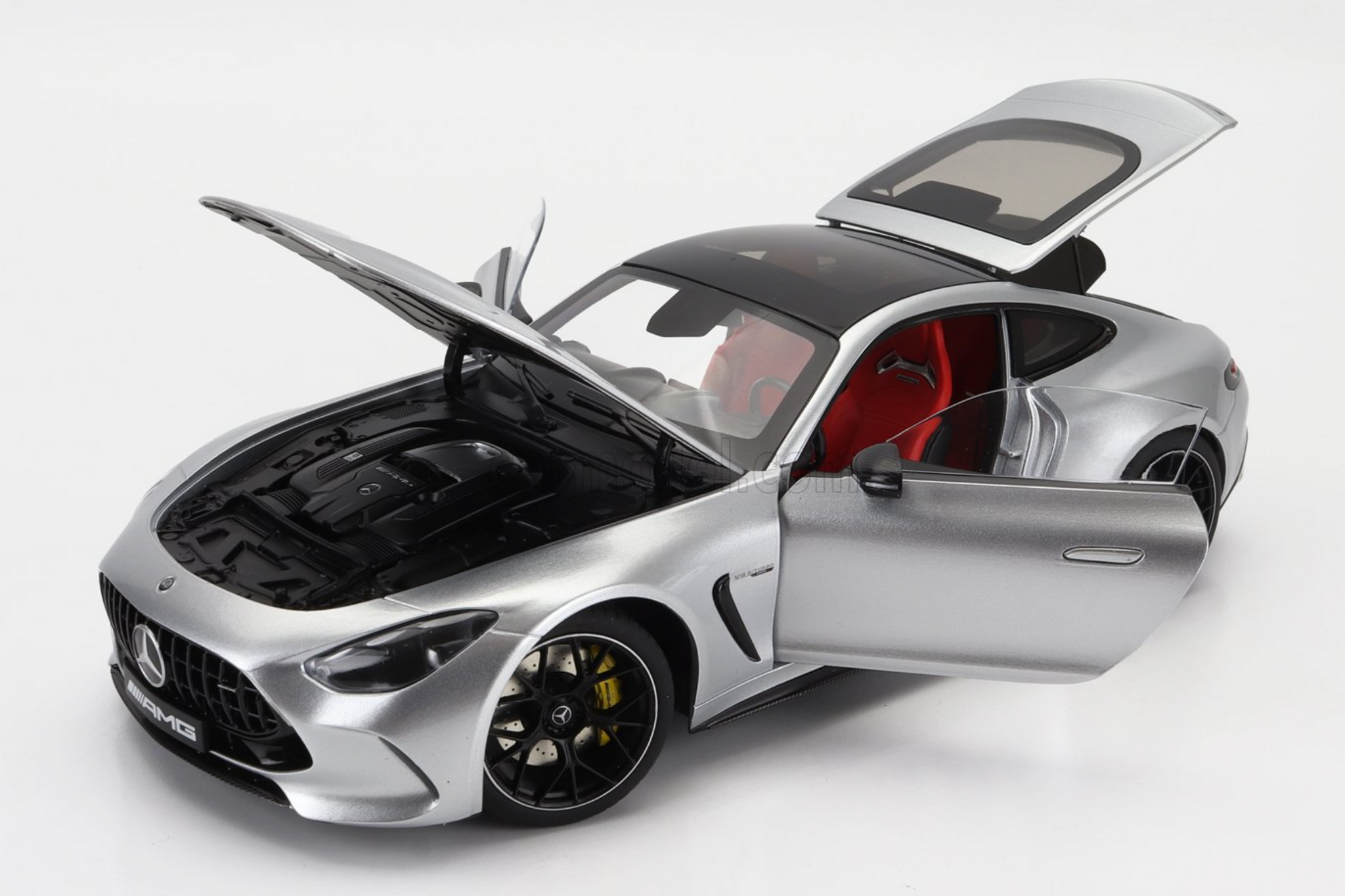 1:18 Mercedes-Benz AMG GT63 Coupe -- Hightech Silver -- NZG: Dealer Ed