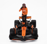 1:24 2024 Oscar Piastri -- Miami GP -- #81 McLaren MCL38 -- Bburago F1