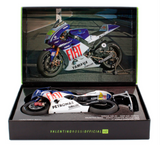 1:12 2009 Valentino Rossi - World Champion -- #46 Yamaha MotoGP -- Minichamps