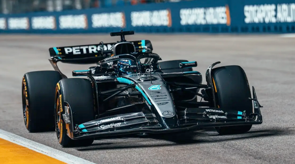 (Pre-Order) 1:43 2025 George Russell -- Singapore GP Winner -- #63 Mercedes-AMG W16 -- Spark F1