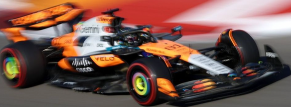 (Pre-Order) 1:43 2025 Oscar Piastri -- USA GP -- #81 McLaren MCL39 -- Spark F1