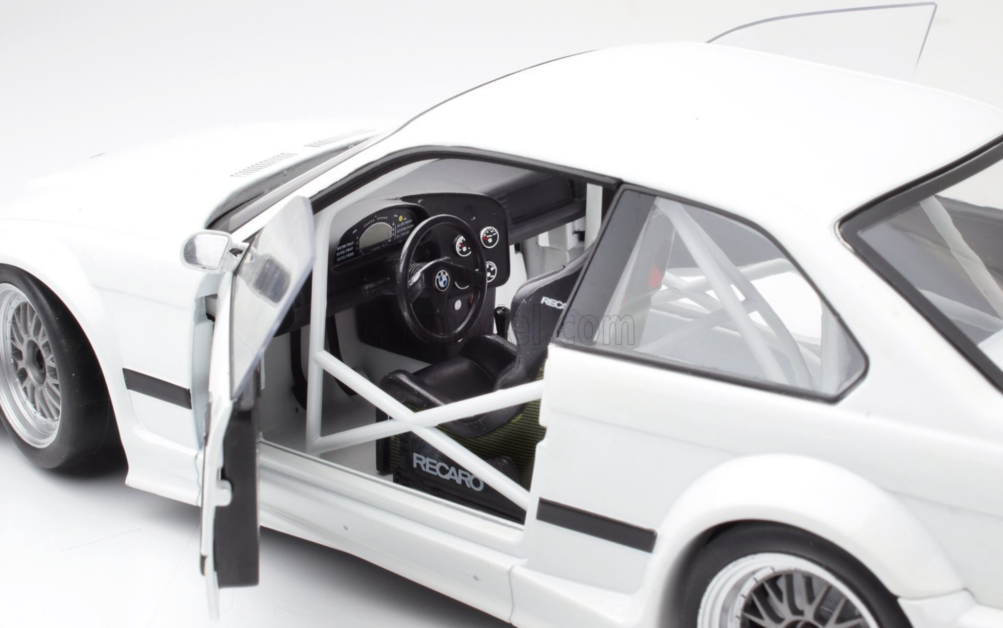 1:18 BMW (E36) M3 GTR 1993 -- Plain Body White -- Werk83