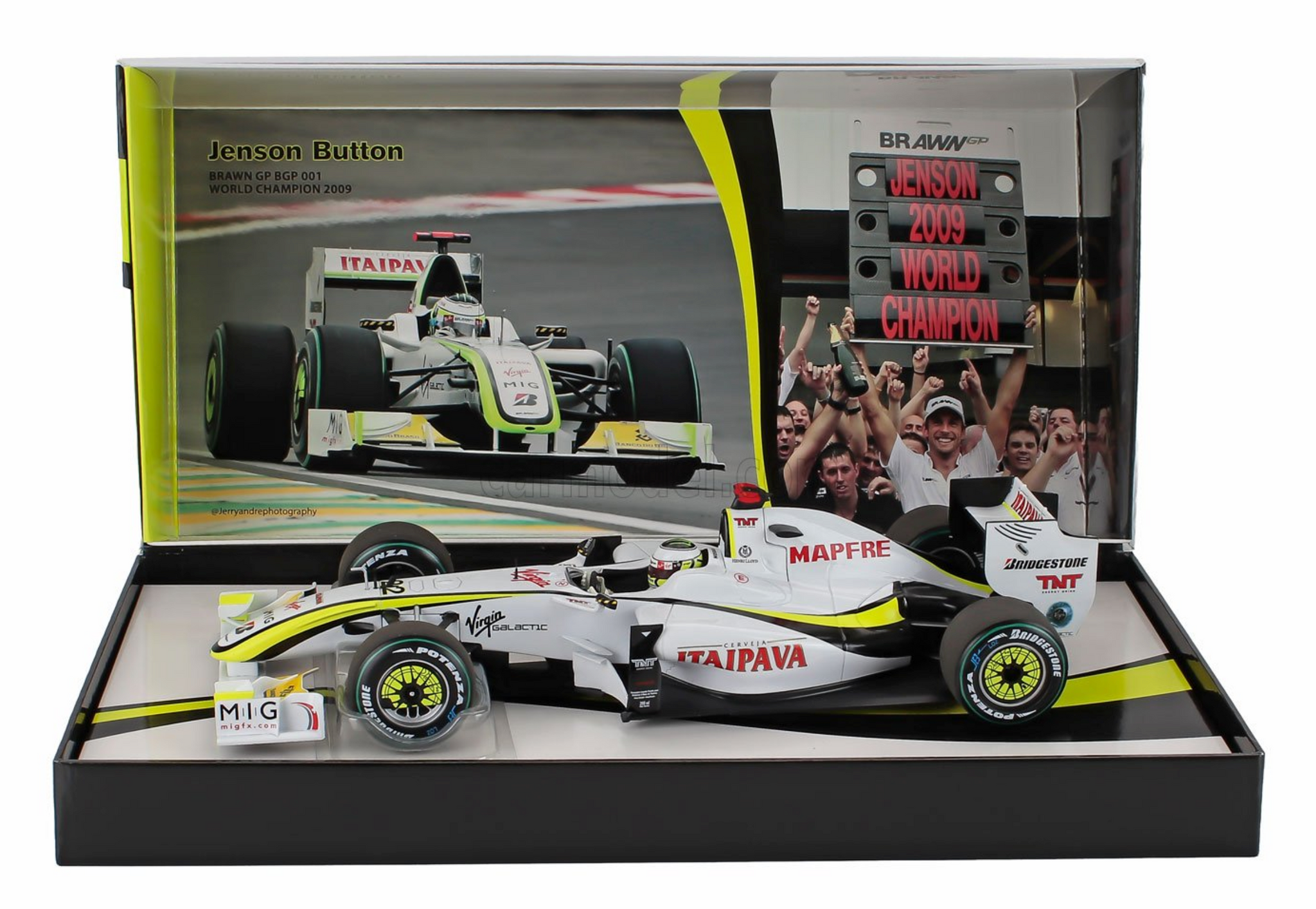 1:18 2009 Jenson Button -- World Champion -- Brawn GP -- Minichamps F1