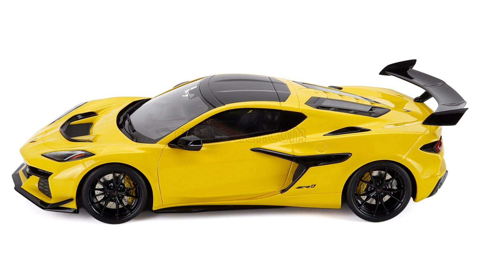 1:18 Chevrolet Corvette C8 ZR1 2025 -- Yellow -- GT Spirit GT528