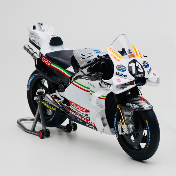 ミニチャンプス 1/12 ホンダ RC211V MotoGP 2002 #46 Pre-Order) 1:12 2002 MotoGP World Champion -- Valentino Rossi -- #46