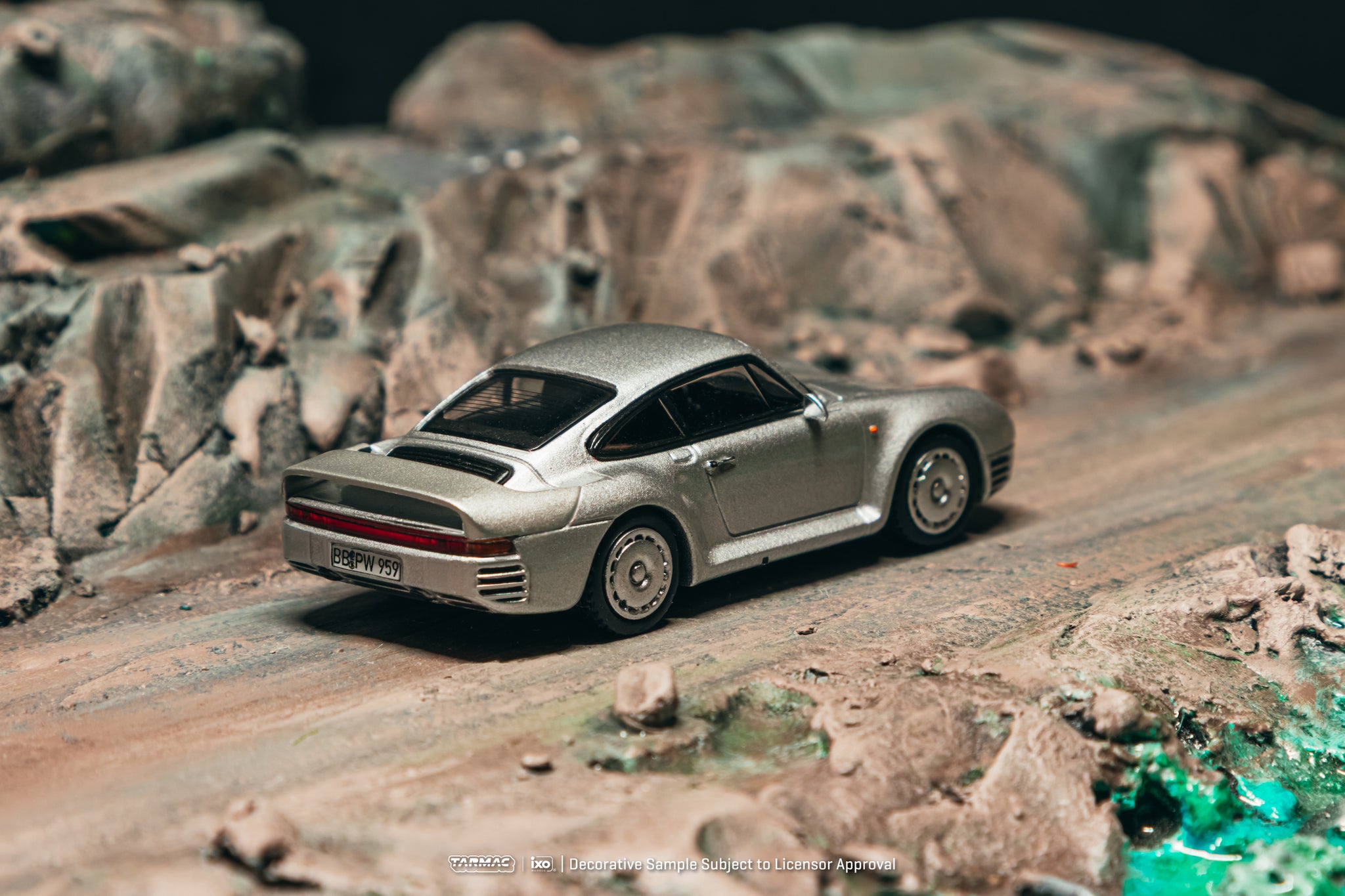 Pre-Order) 1:64 Porsche 959 -- Silver -- Tarmac Works x IXO