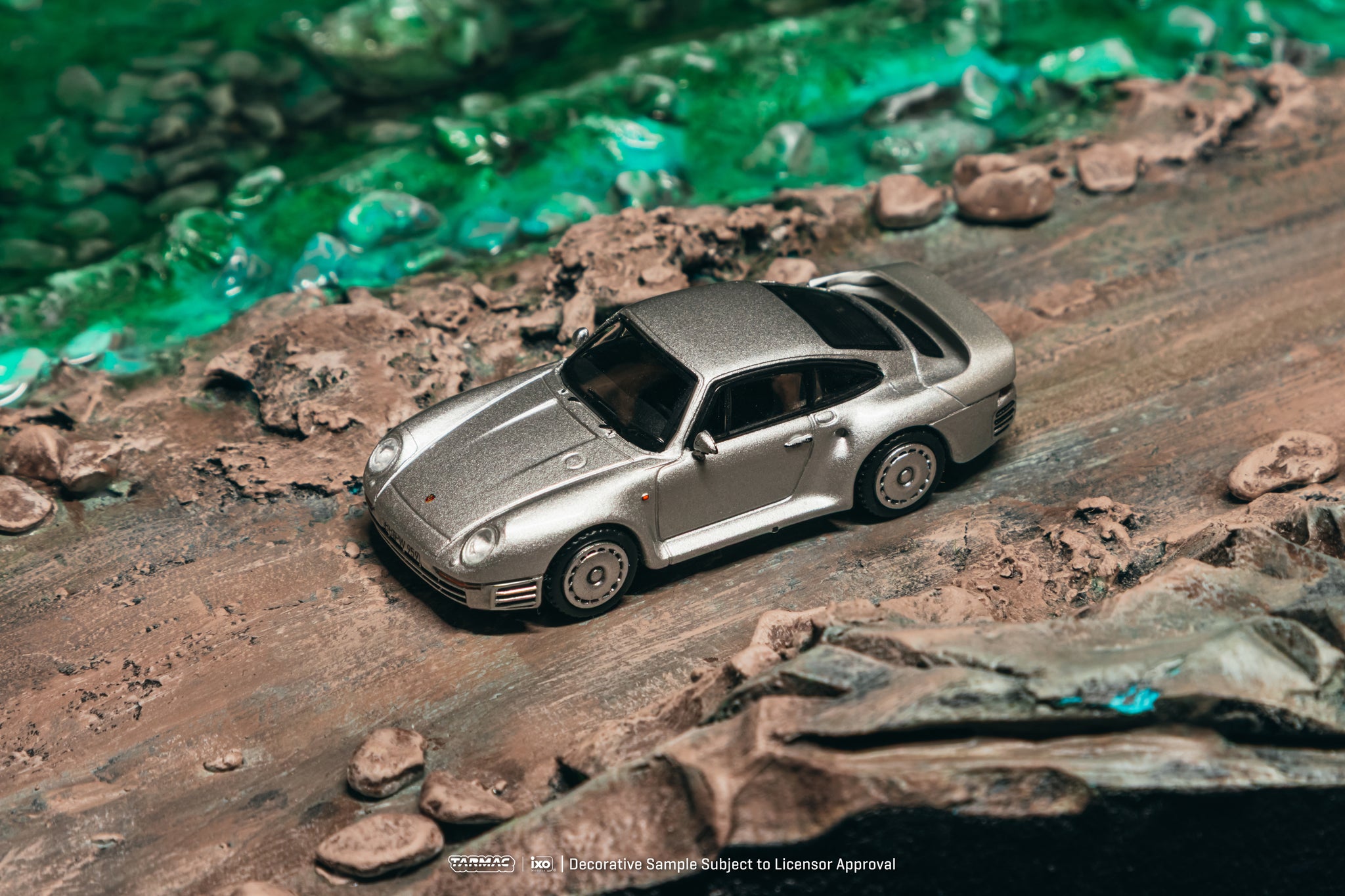 Pre-Order) 1:64 Porsche 959 -- Silver -- Tarmac Works x IXO
