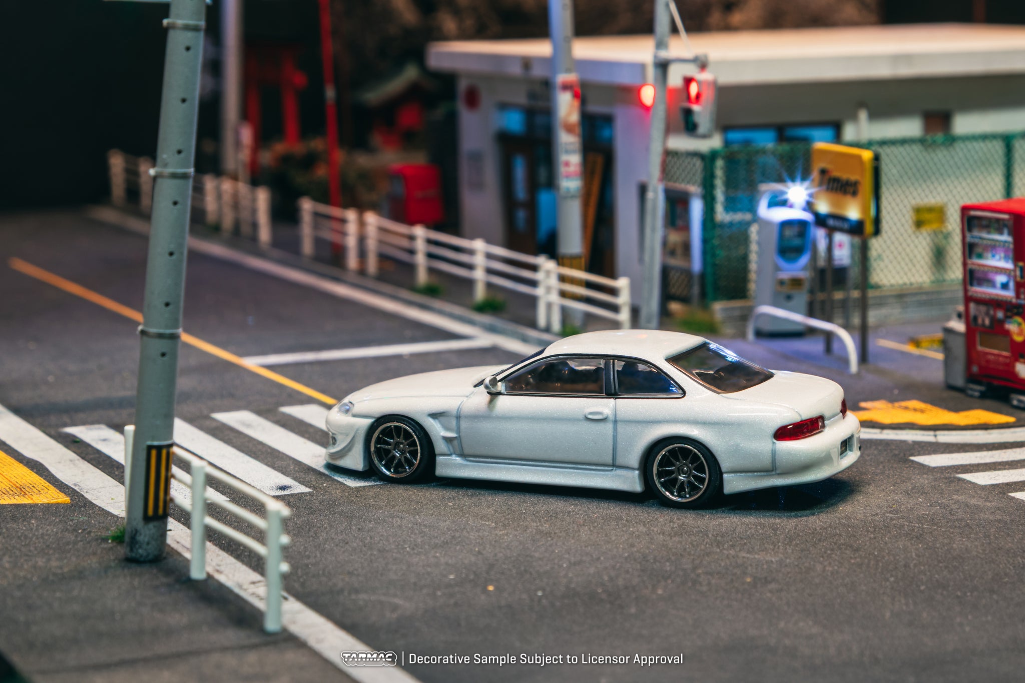 Pre-Order) 1:64 Toyota Soarer JZZ30 VERTEX -- White -- Tarmac Works