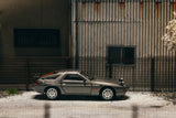 (Pre-Order) 1:64 Porsche 928 S4 -- Grey Metallic -- Tarmac Works