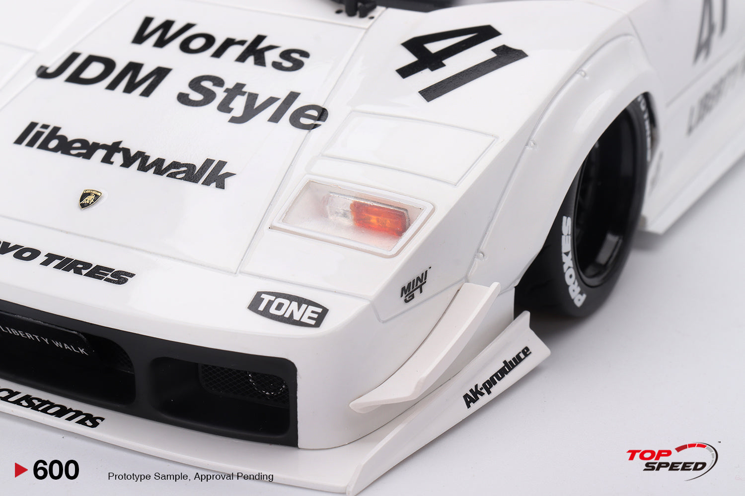 1:18 Lamborghini Countach LB-WORKS - White -- 2024 Tokyo Auto Salon --