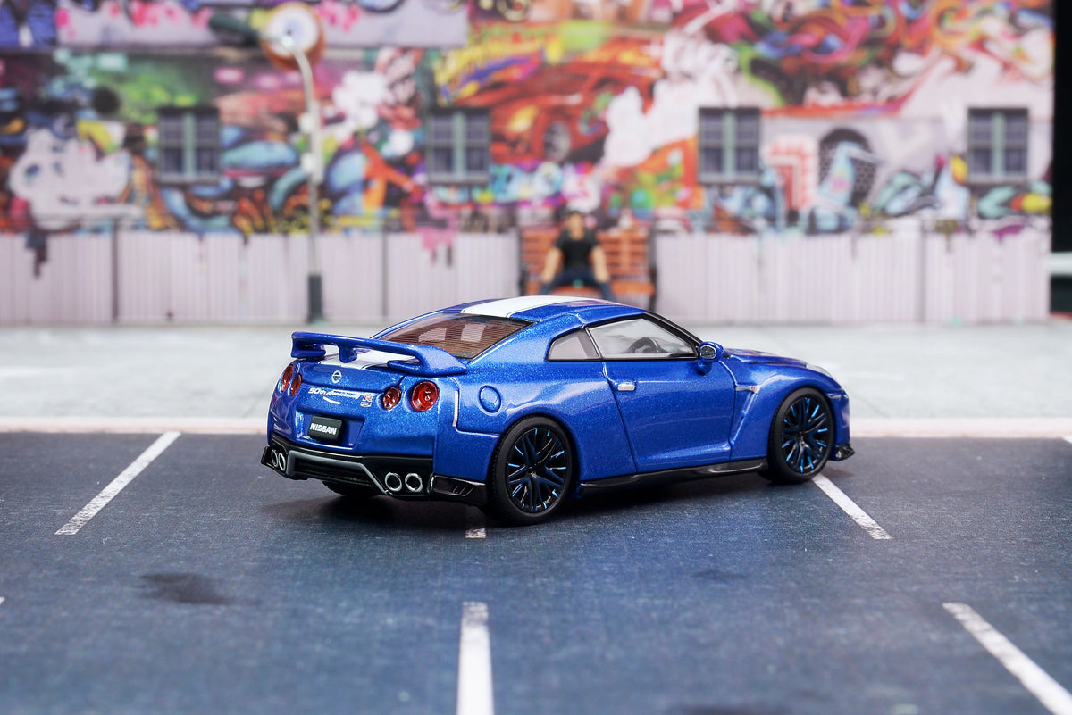 1:64 Nissan GT-R (R35) 50th Anniversary -- Wangan Blue -- Motorhelix