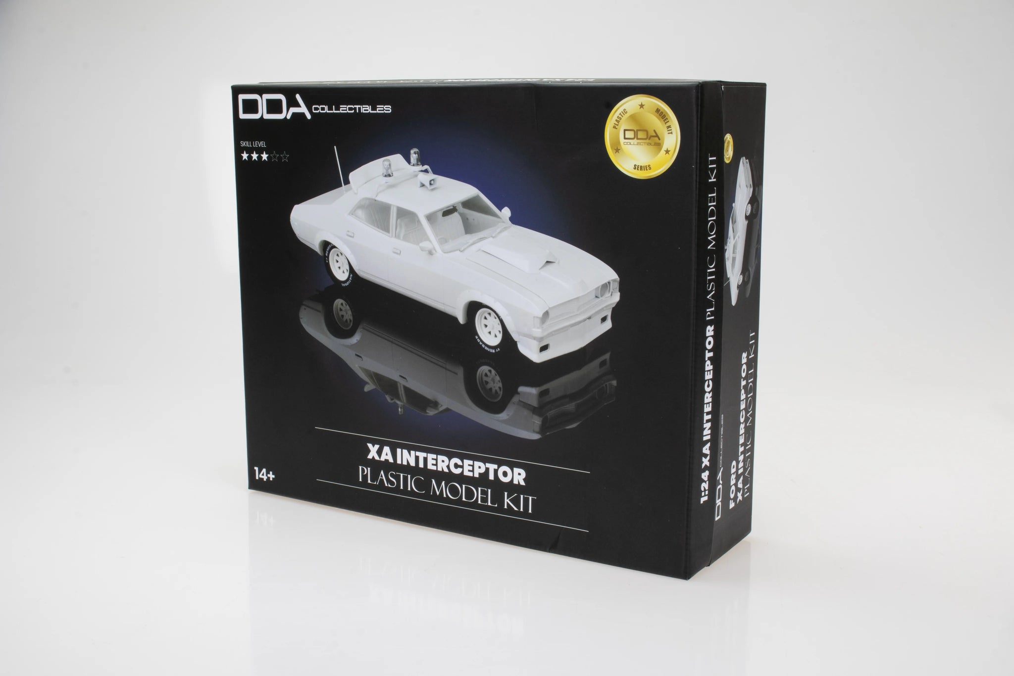 1:24 Mad Max Interceptor -- Ford XA Falcon -- PLASTIC KIT -- DDA Colle 1:24 Mad Max Interceptor -- Ford XA Falcon -- PLASTIC KIT -- DDA Colle