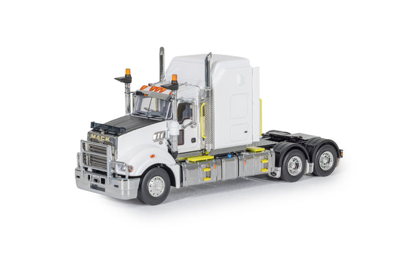 1:50 Mack SuperLiner -- Australian Army -- Drake Truck Z01661