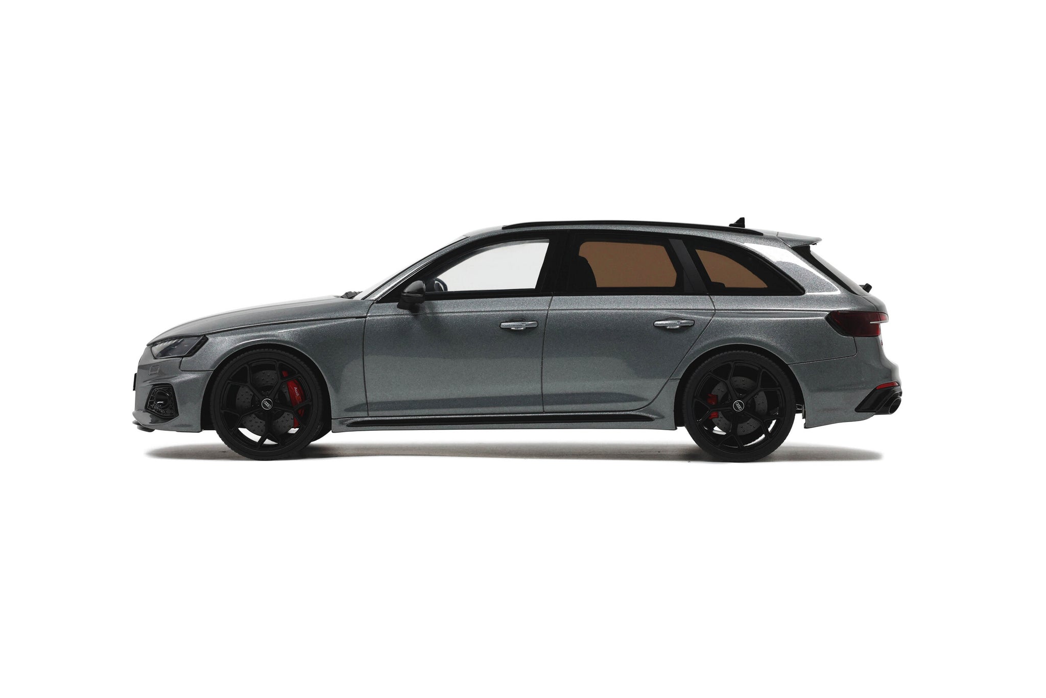 1:18 2020 Audi RS4 Avant Competition Station Wagon -- Daytona Grey --
