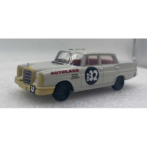 1:43 1961 Armstrong 500 Winner Firth/Jane -- Mercedes-Benz 220SE -- ACE Models