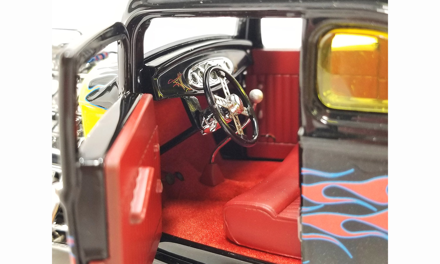 1:18 1932 Ford Blown 5 Window Coupe -- Black w/Rat Fink Figurine -- AC