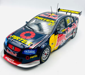 1:18 2013 Casey Stoner -- Holden VF Commodore -- Classic Carlectables