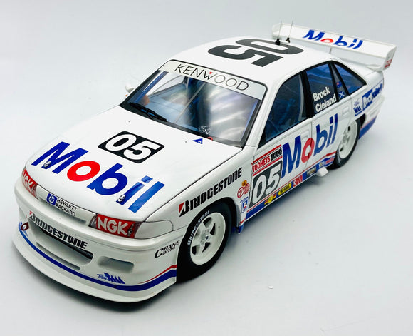 1:18 1993 Bathurst Peter Brock -- HDT Holden VP Commodore -- Classic Carlectable