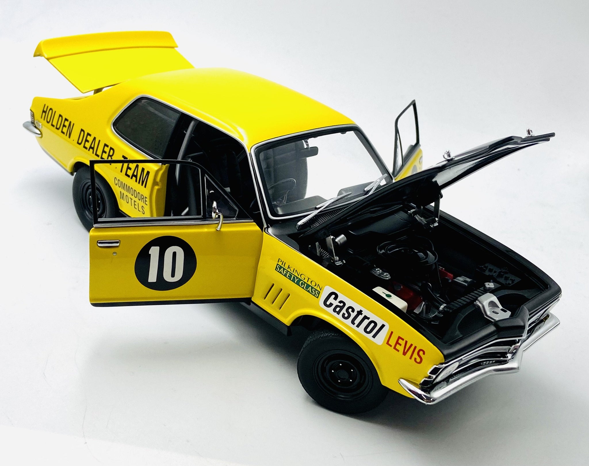 1:18 Holden LC Torana XU-1 V8 (XU-2) -- Driven by Peter Brock -- Biant