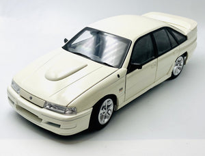 1:18 Holden VN Commodore SS Group A -- Alpine White -- Biante