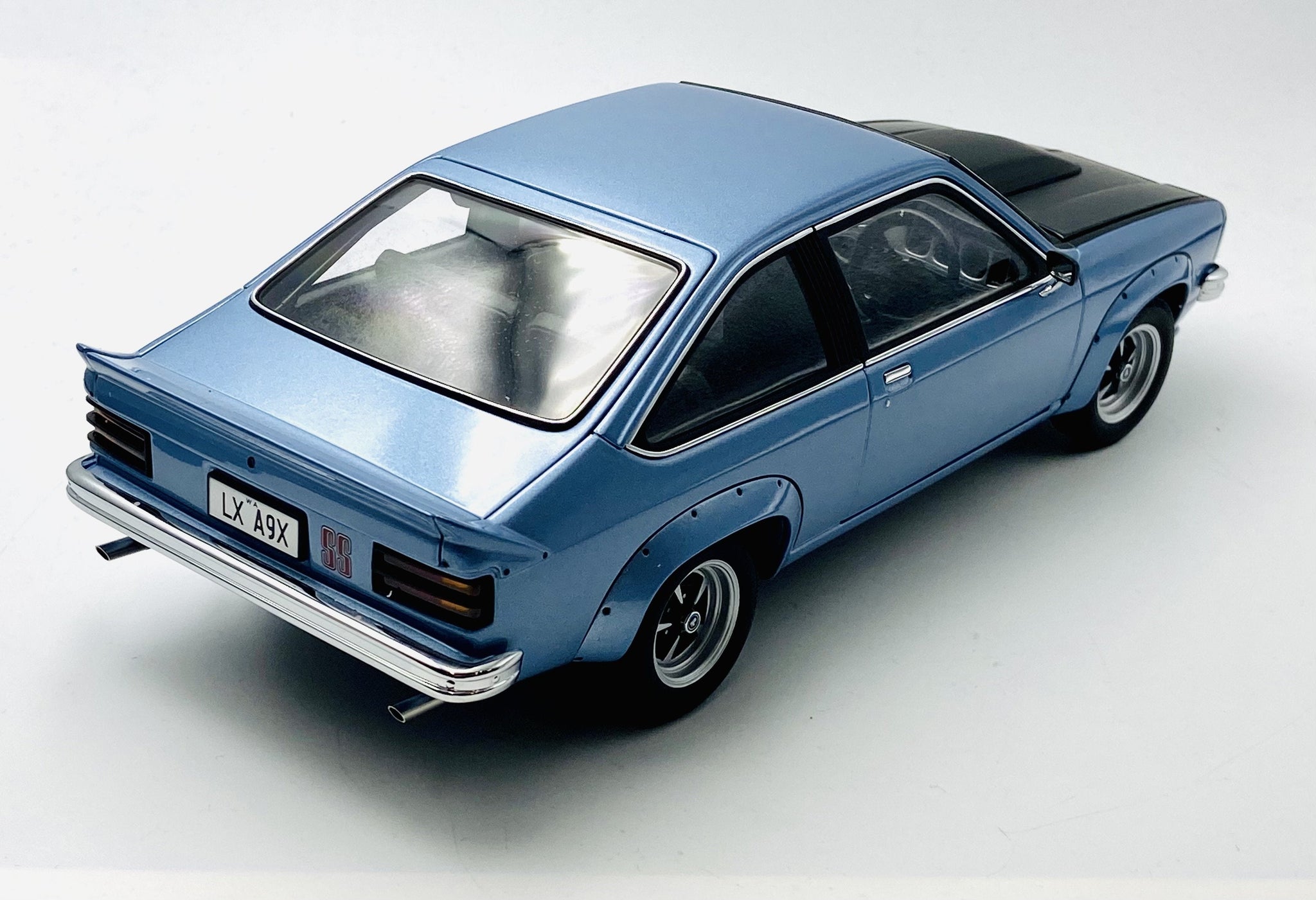 1:18 Holden LX Torana SS A9X -- Atlantis Blue -- Biante