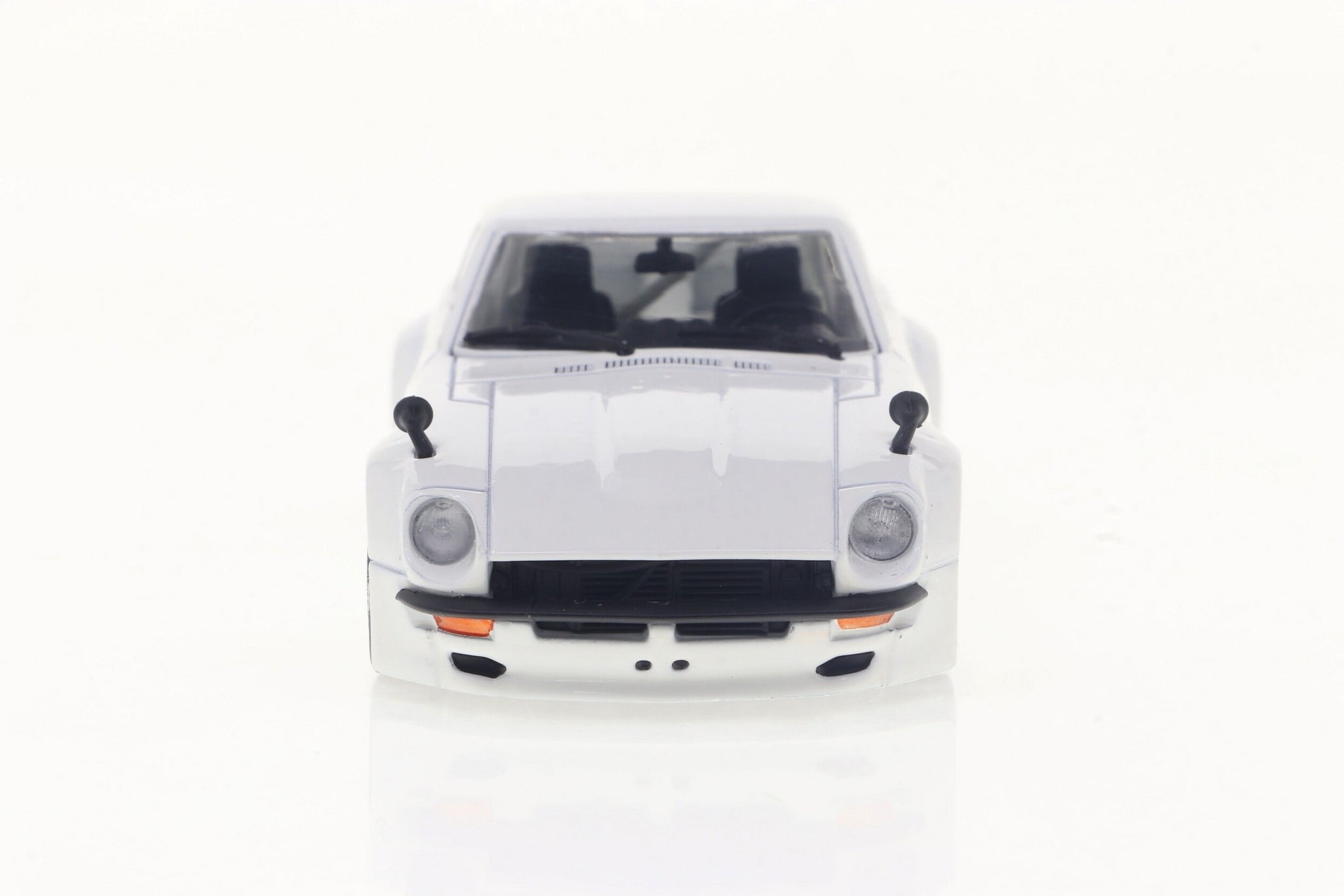 1:43 Datsun 240Z PANDEM Rocket Bunny -- White -- Solido