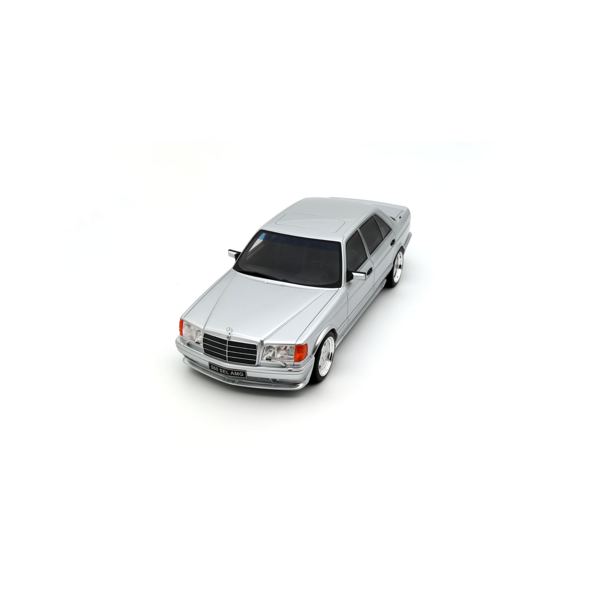 Pre-Order) 1:18 Mercedes-Benz 560 (W126) 6.0 SEL AMG -- Brilliant Sil