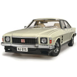 1:18 Holden HJ Monaro GTS Sedan -- Chamois (Cream) -- Classic Carlectables