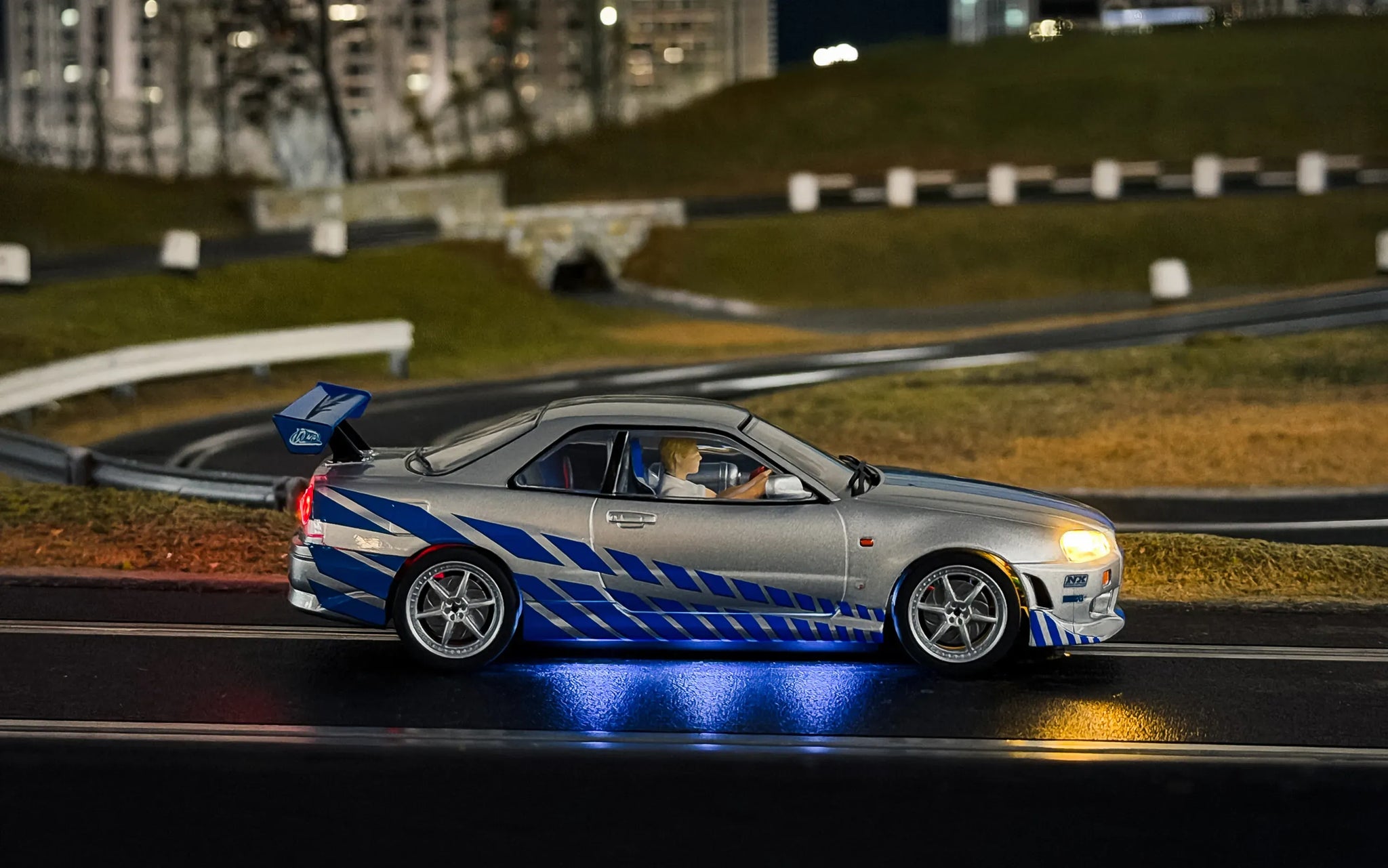 Scalextric 1:32 -- Brian's Nissan R34 Skyline GTR - Fast And Furious -