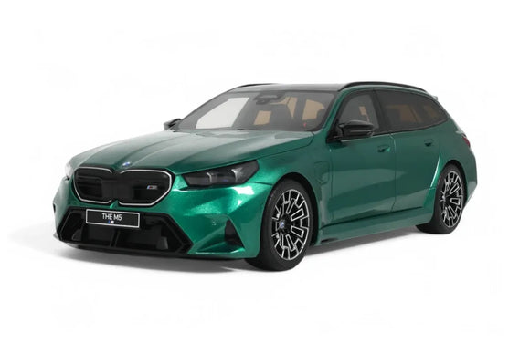 1:18 2024 BMW M5 Touring (G99) Station Wagon -- Green -- GT Spirit GT509
