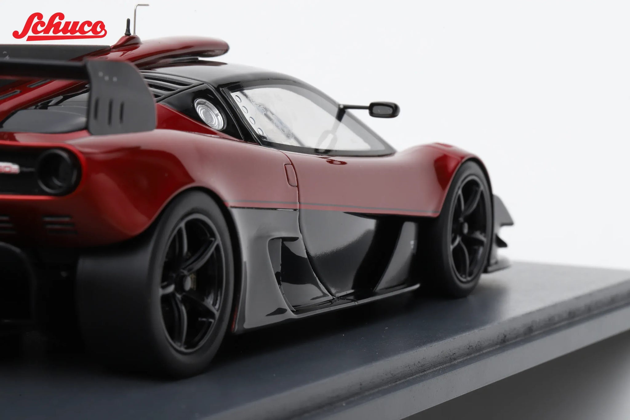 1:18 Gordon Murray Automotive T.50s Niki Lauda -- XP1 Red/Black -- Sch 1:18 Gordon Murray Automotive T.50s Niki Lauda -- XP1 Red/Black -- Sch
