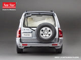 1:18 Mitsubishi Pajero V73 -- Cool Silver -- Sunstar