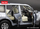 1:18 Mitsubishi Pajero V73 -- Cool Silver -- Sunstar