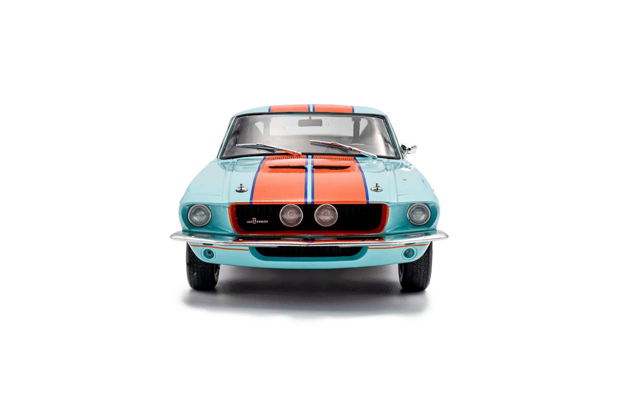 1:18 1967 Shelby Mustang GT500 -- #4 Gulf Racing Tribute -- Solido For