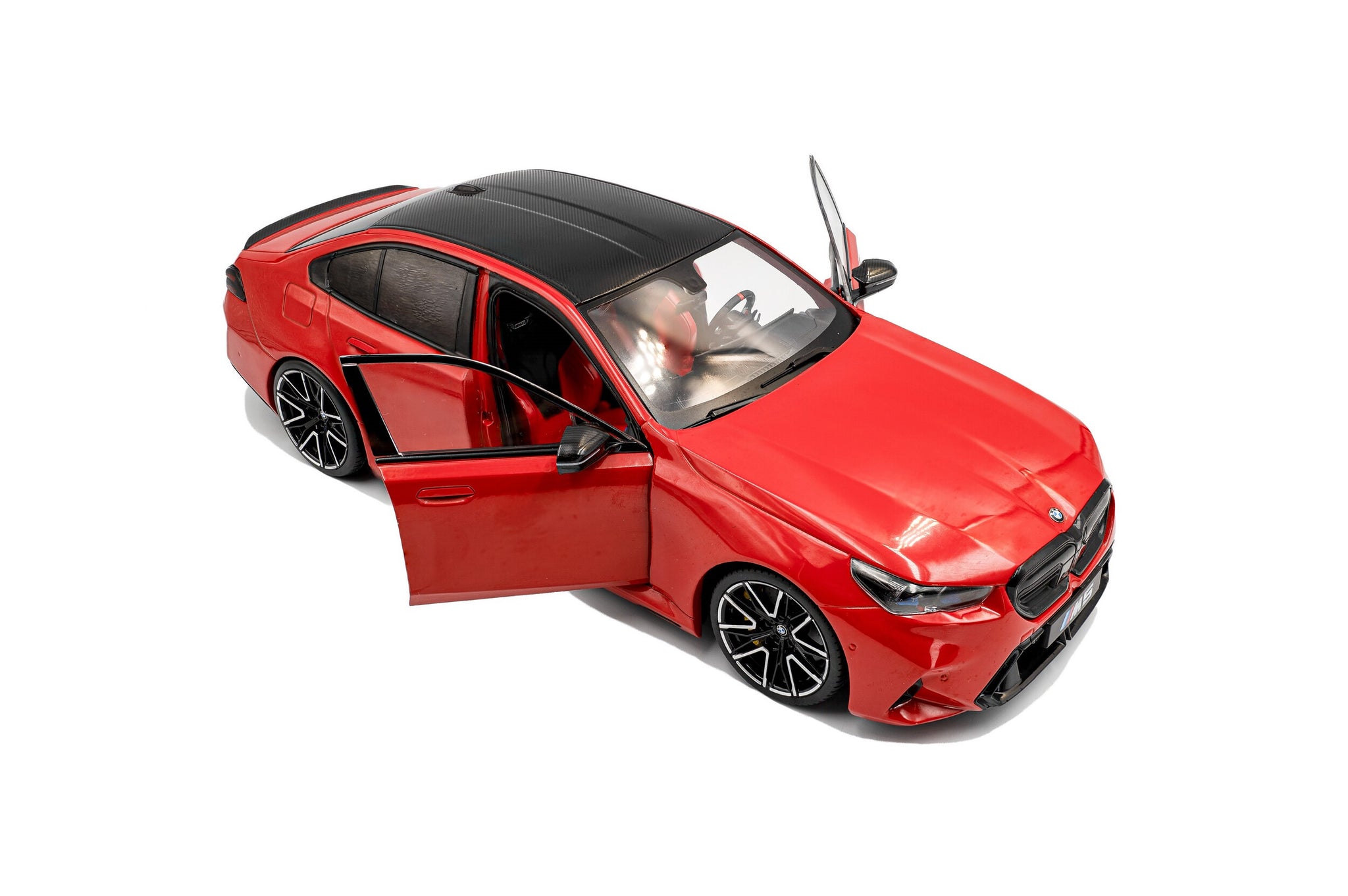 1:18 BMW M5 (G90) 2025 -- Fire Red -- Solido
