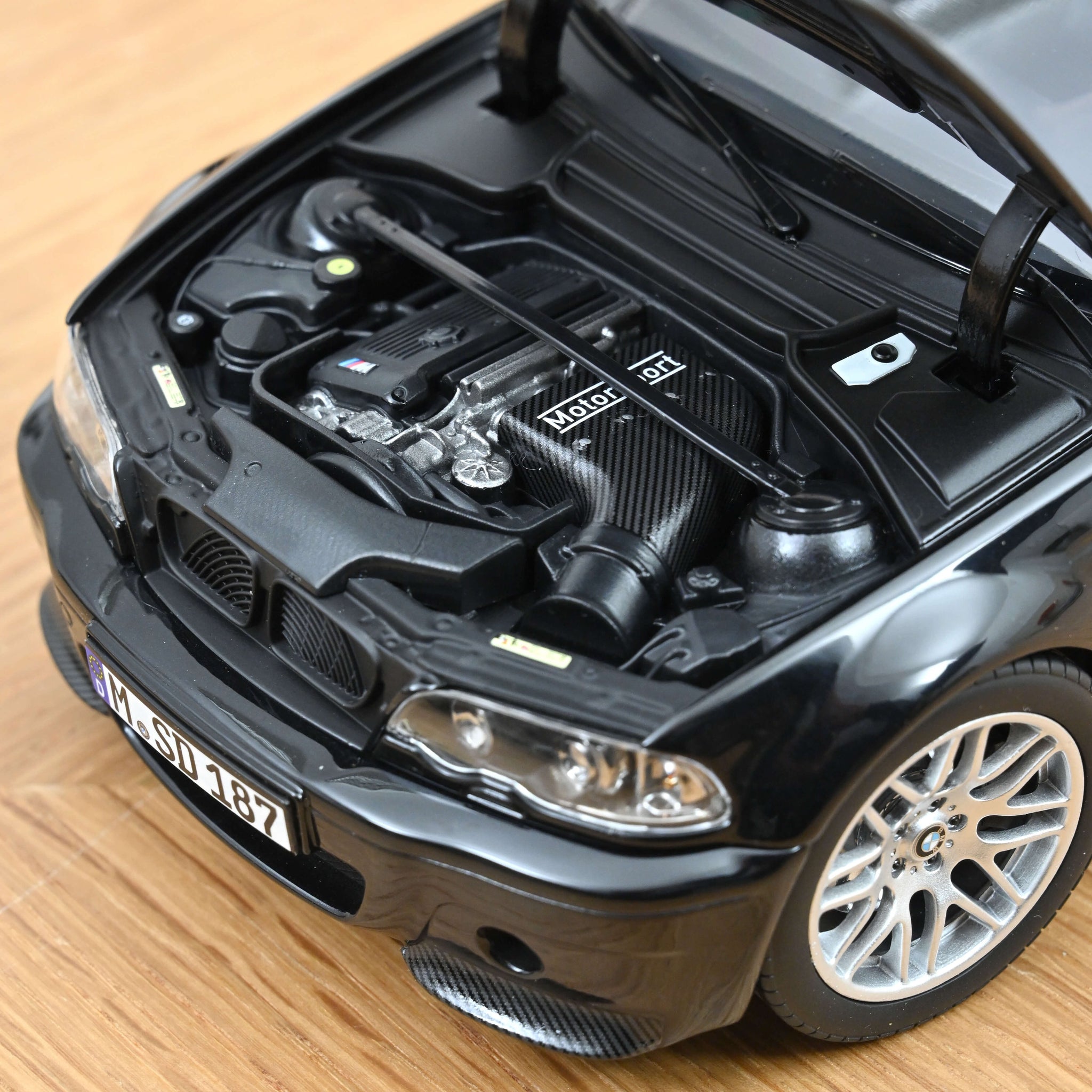 1:18 BMW E46 M3 CSL 2003 -- Sapphire Black -- Norev