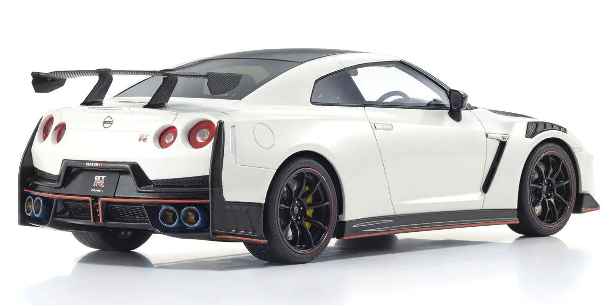 1:18 Nissan R35 GT-R NISMO 2024 Special Edition -- White -- Kyosho Sam