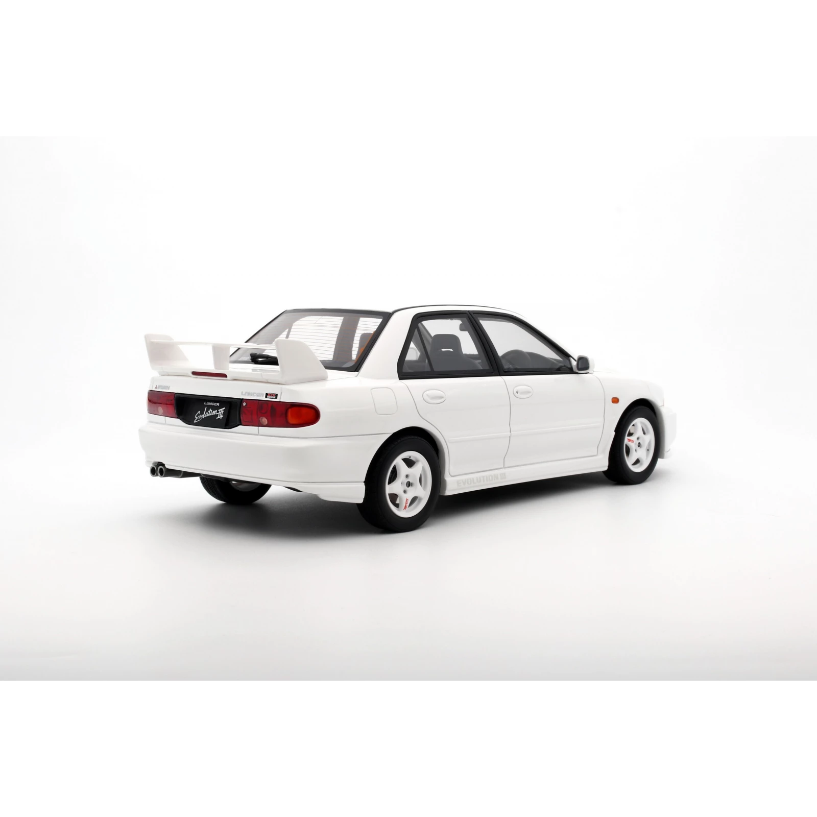 1:18 Mitsubishi Lancer Evolution III -- White -- Ottomobile