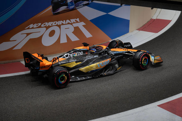 (Pre-Order) 1:18 2023 Oscar Piastri -- Abu Dhabi GP -- McLaren MCL60 -- Minichamps F1