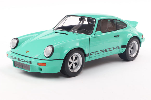 1:18 Porsche 911 IROC 1974 -- Mint Green -- Solido