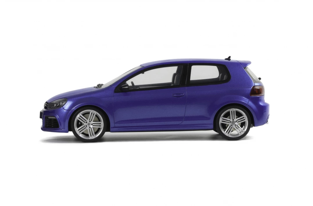 1:18 Volkswagen Golf VI R -- Blue -- Ottomobile OT412