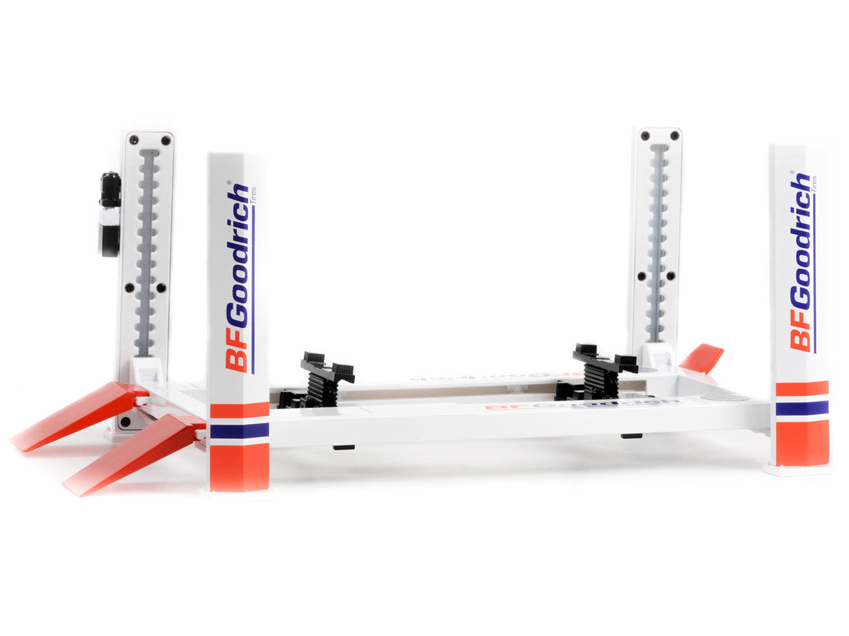 1:18 Adjustable 4-Post Hoist -- BF Goodrich Tyres -- Greenlight