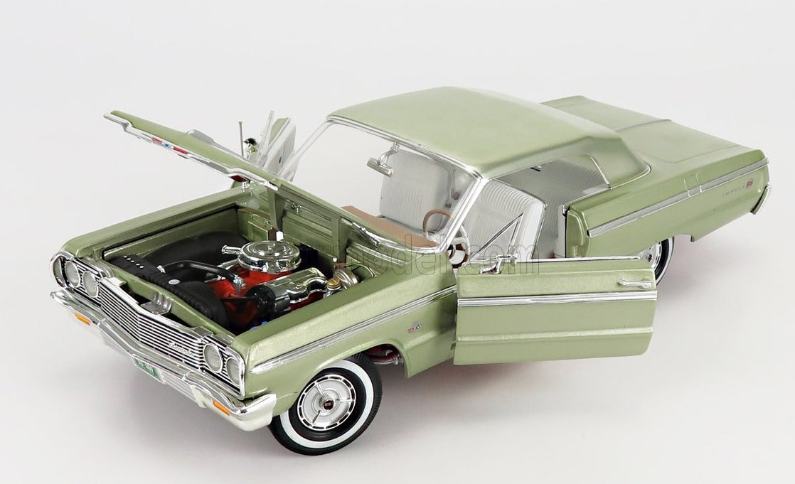 1:18 1964 Chevrolet Impala SS 409 Hardtop -- Meadow Green -- American