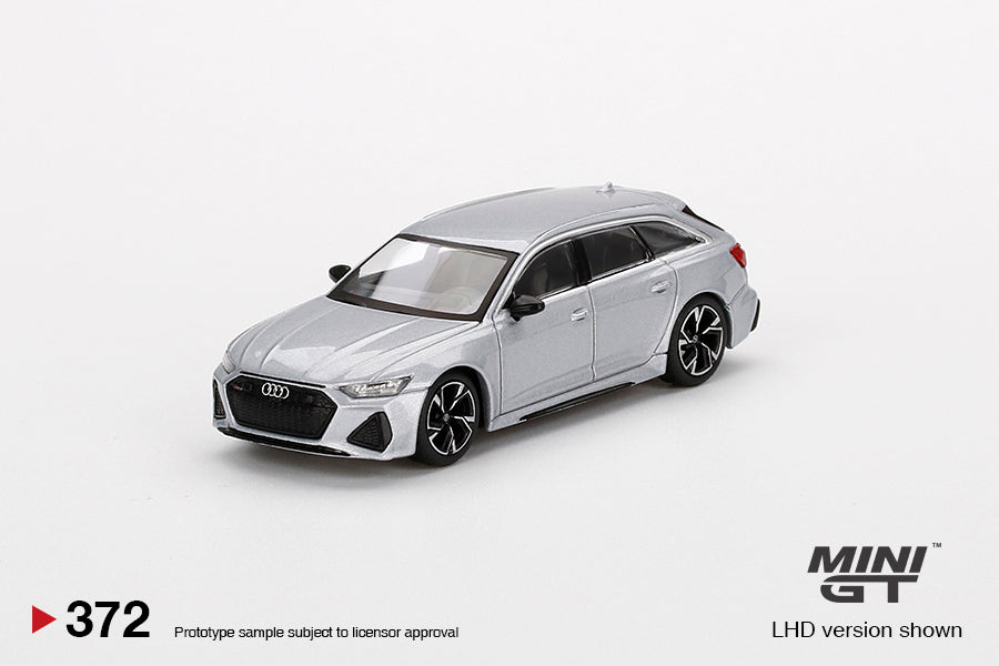 1:64 Audi RS6 Avant Carbon Black Edition -- Florett Silver -- Mini GT